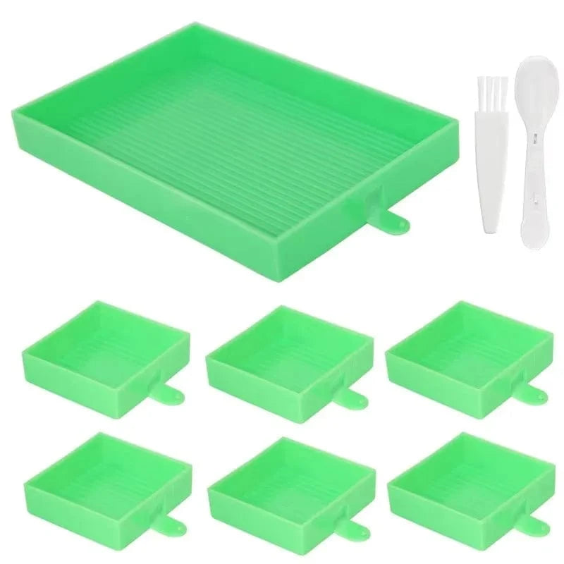 5DDpaints.com arts and crafts kit green / 1 Set Diamond Painting Drill Organizer Set – Multi-Compartment Trays & Brush